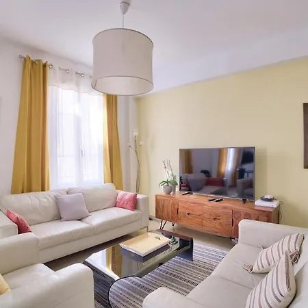 Stunning 2br By The Port 20min Walk To The